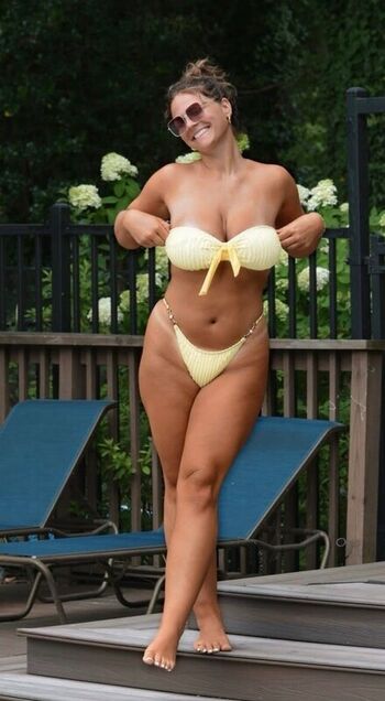 Full leaked Makena larson private onlyfans photo