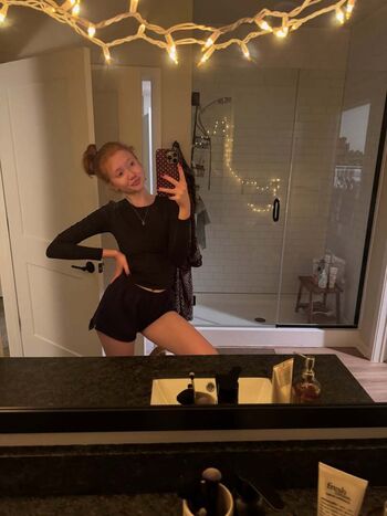 Full leaked Makenna kelly lifewithmak private onlyfans photo