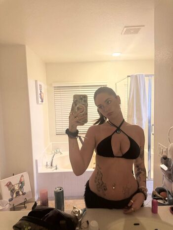 Full leaked Makenzie raine  page private onlyfans photo