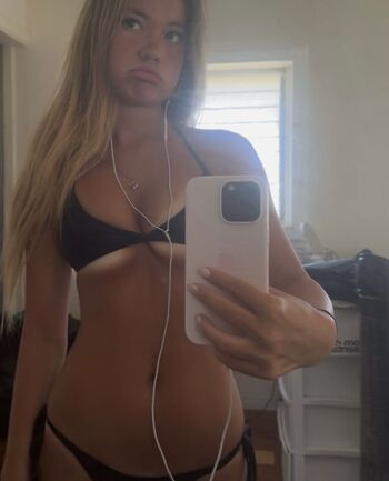 Full leaked Malia jeo private onlyfans photo