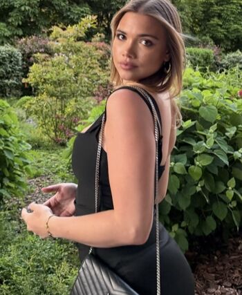 Full leaked Manonjkrr private onlyfans photo