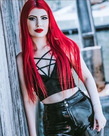 Manuela Mont