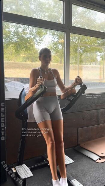 Full leaked Mara hulbach private onlyfans photo