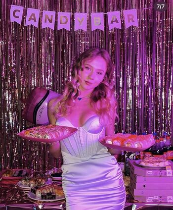 Full leaked Mary lvk page private onlyfans photo