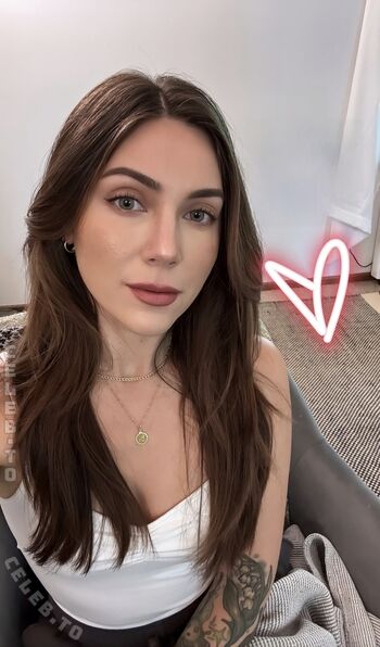 Full leaked Bella hadid / private onlyfans photo