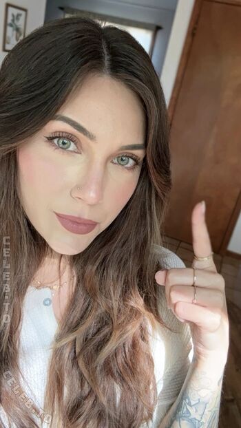 Full leaked Alix lynx/ private onlyfans photo