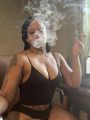Full leaked Mature women page private onlyfans photo