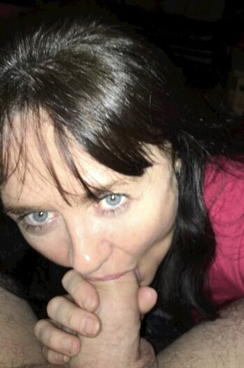 Full leaked Mature women page private onlyfans photo