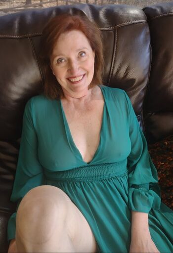 Full leaked Mature women private onlyfans photo