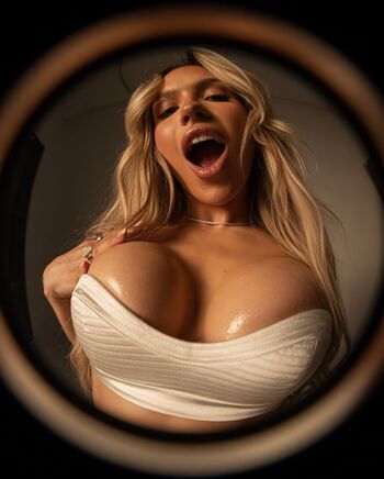 Full leaked Maxxine dupri private onlyfans photo
