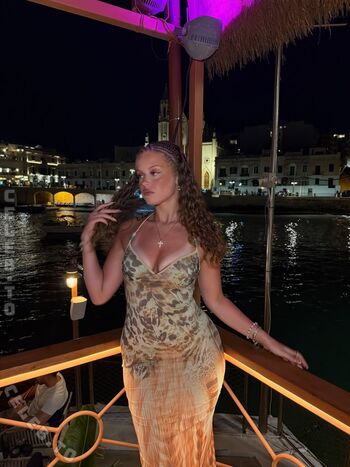 Full leaked Mayaa zr private onlyfans photo