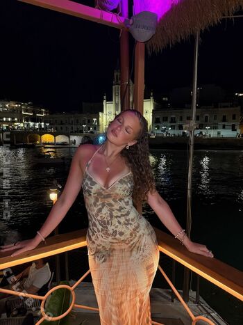 Full leaked Mayaa zr private onlyfans photo