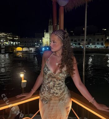 Full leaked Mayaa zr private onlyfans photo