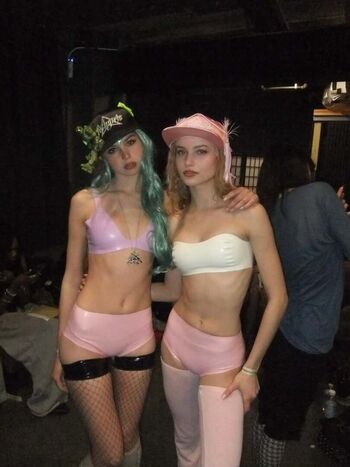 Mazzy Joya / mazzyjoya / petalspliff