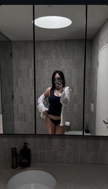 Full leaked Mchellezhu private onlyfans photo