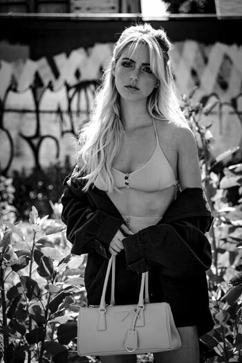 Full leaked Mckenna grace  page private onlyfans photo