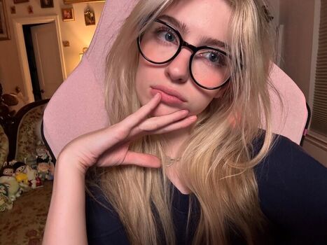Full leaked Mckennabull page private onlyfans photo