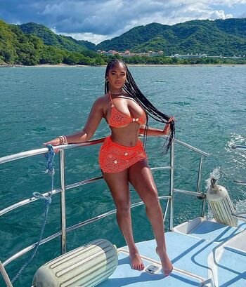 Full leaked Medina imani private onlyfans photo
