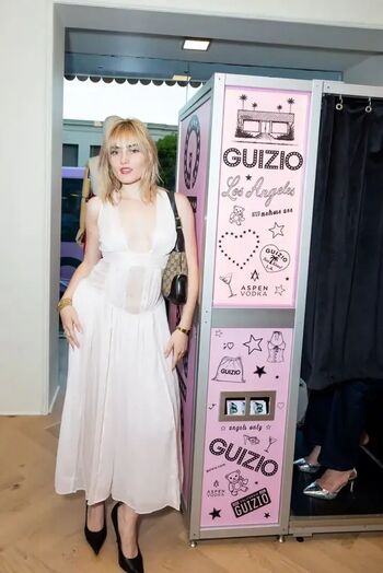 Full leaked Meg donnelly private onlyfans photo