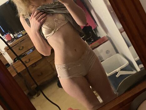 Full leaked Meilo mae private onlyfans photo
