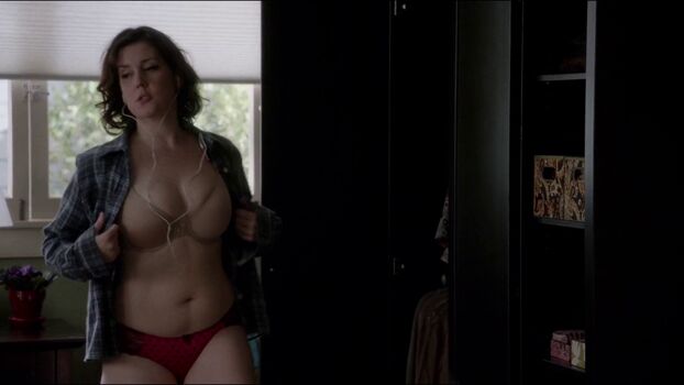 Melanie Lynskey