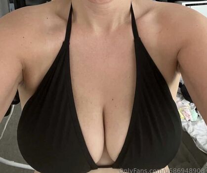 Full leaked Melanie melons private onlyfans photo