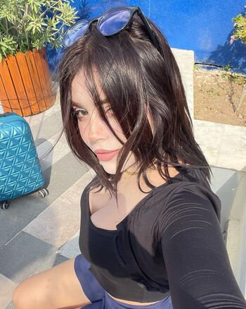 Full leaked Melekyiiiit private onlyfans photo