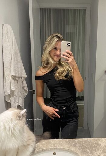 Full leaked Mia bowman  page private onlyfans photo