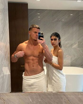 Full leaked Mia khalifa private onlyfans photo