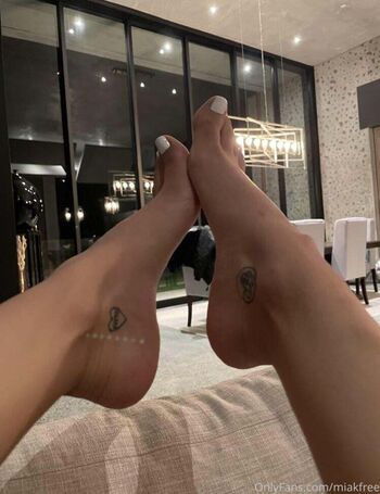 Mia Khalifa Feet