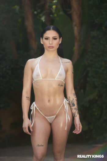 Full leaked Mia moore private onlyfans photo