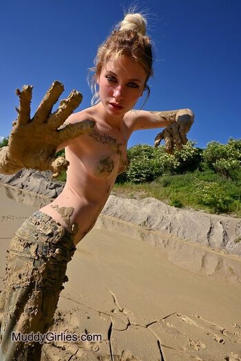 Mia Shy