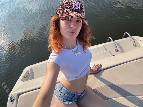 Full leaked Mia stone page private onlyfans photo