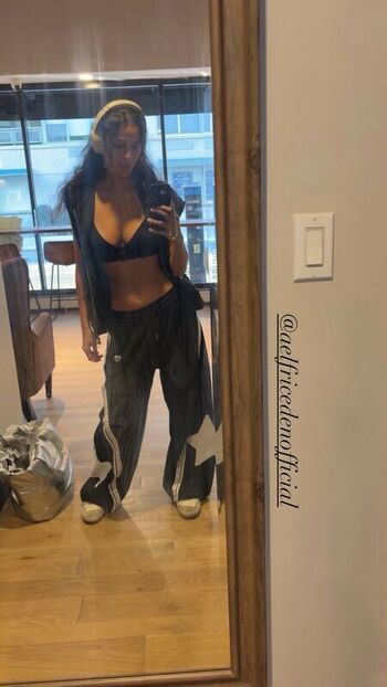 Full leaked Mia wynn private onlyfans photo
