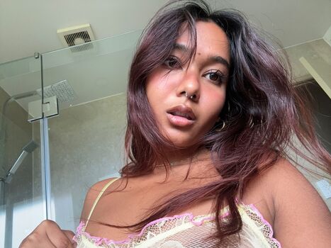 Full leaked Mia z private onlyfans photo