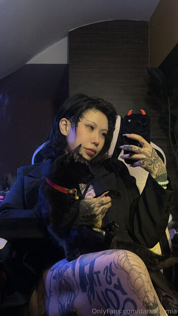 Full leaked Mia page private onlyfans photo