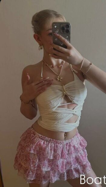Full leaked Mialiliaa page private onlyfans photo