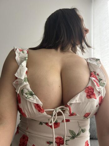 Full leaked Miaroundcurves private onlyfans photo