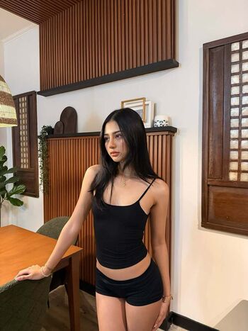 Full leaked Micaellamnn page private onlyfans photo