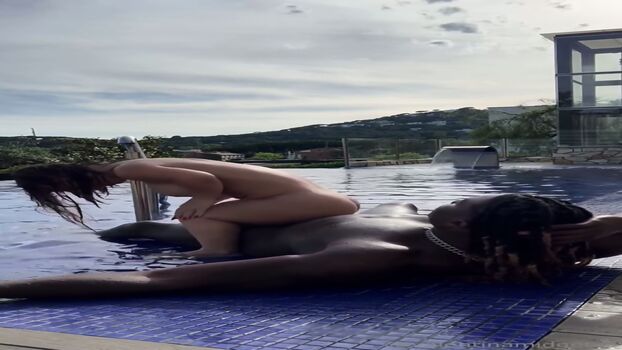 Full leaked Midget valentina private onlyfans photo