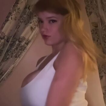 Full leaked Mikahhlynn private onlyfans photo
