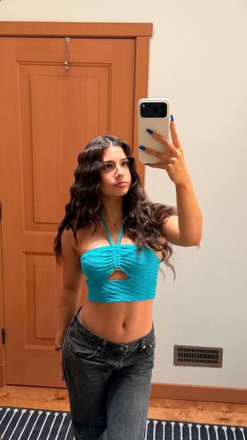 Mikayla Campinos