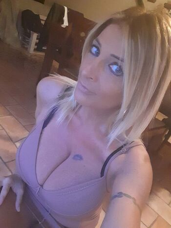 Full leaked Mikela lattanzi private onlyfans photo