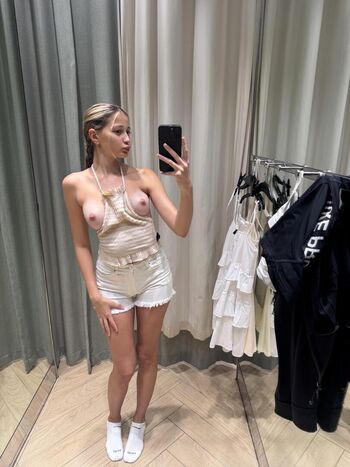 Full leaked Mila voss private onlyfans photo