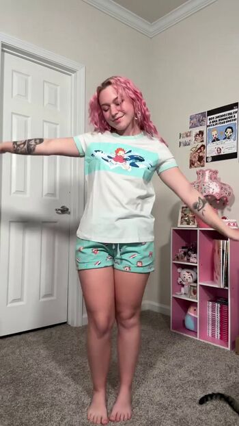 Full leaked Mildhippie page private onlyfans photo