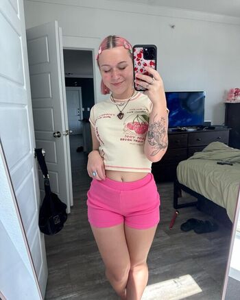 Full leaked Mildhippie page private onlyfans photo
