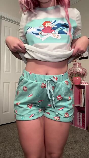 Full leaked Mildhippie page private onlyfans photo