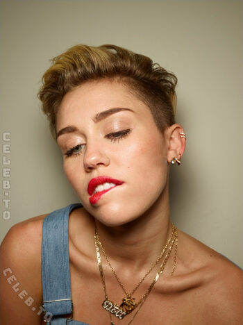 Full leaked Miley cyrus page private onlyfans photo