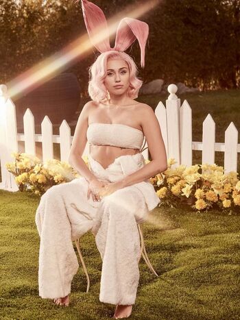 Full leaked Miley cyrus page private onlyfans photo