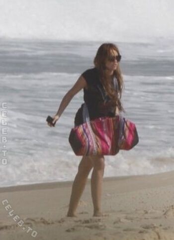 Full leaked Miley cyrus page private onlyfans photo